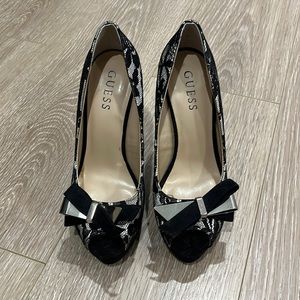Guess Black Lace & Velvet 5” High Heels - size 7